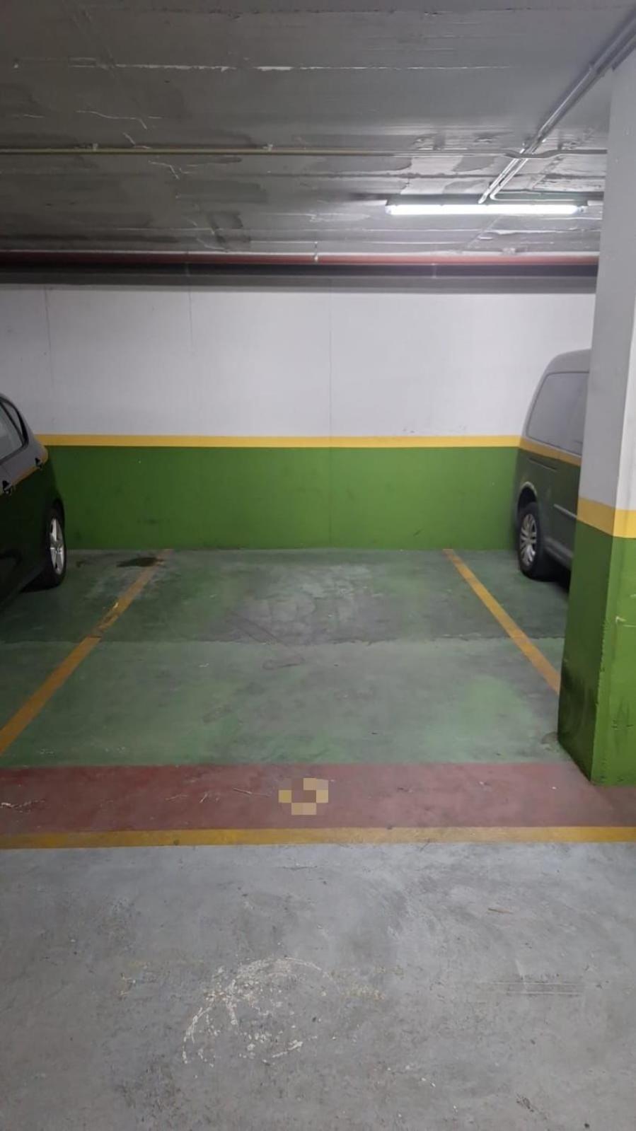 Piso Con Patio Privado Y Parking Nervion Sevilla Ngoại thất bức ảnh