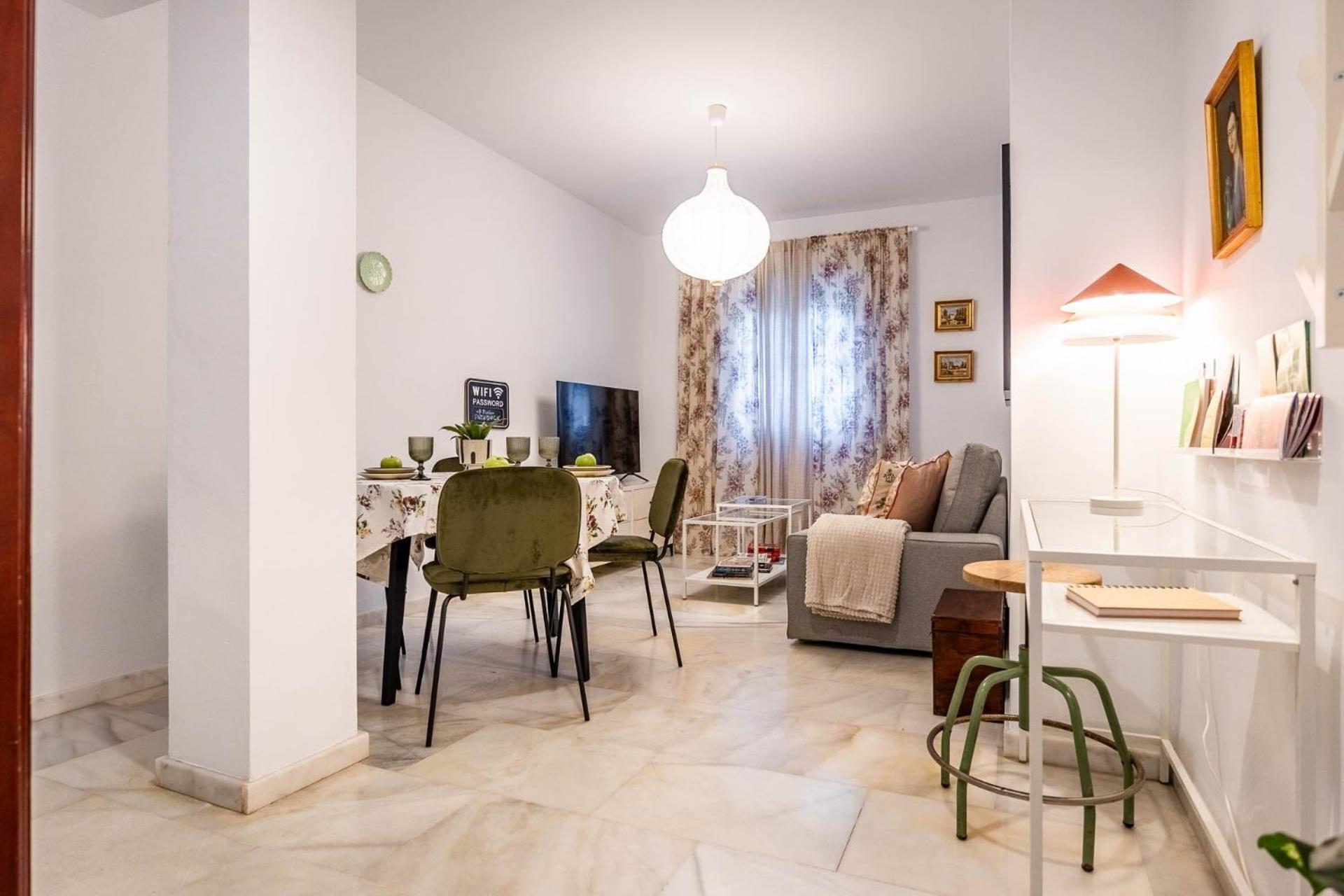 Piso Con Patio Privado Y Parking Nervion Sevilla Ngoại thất bức ảnh