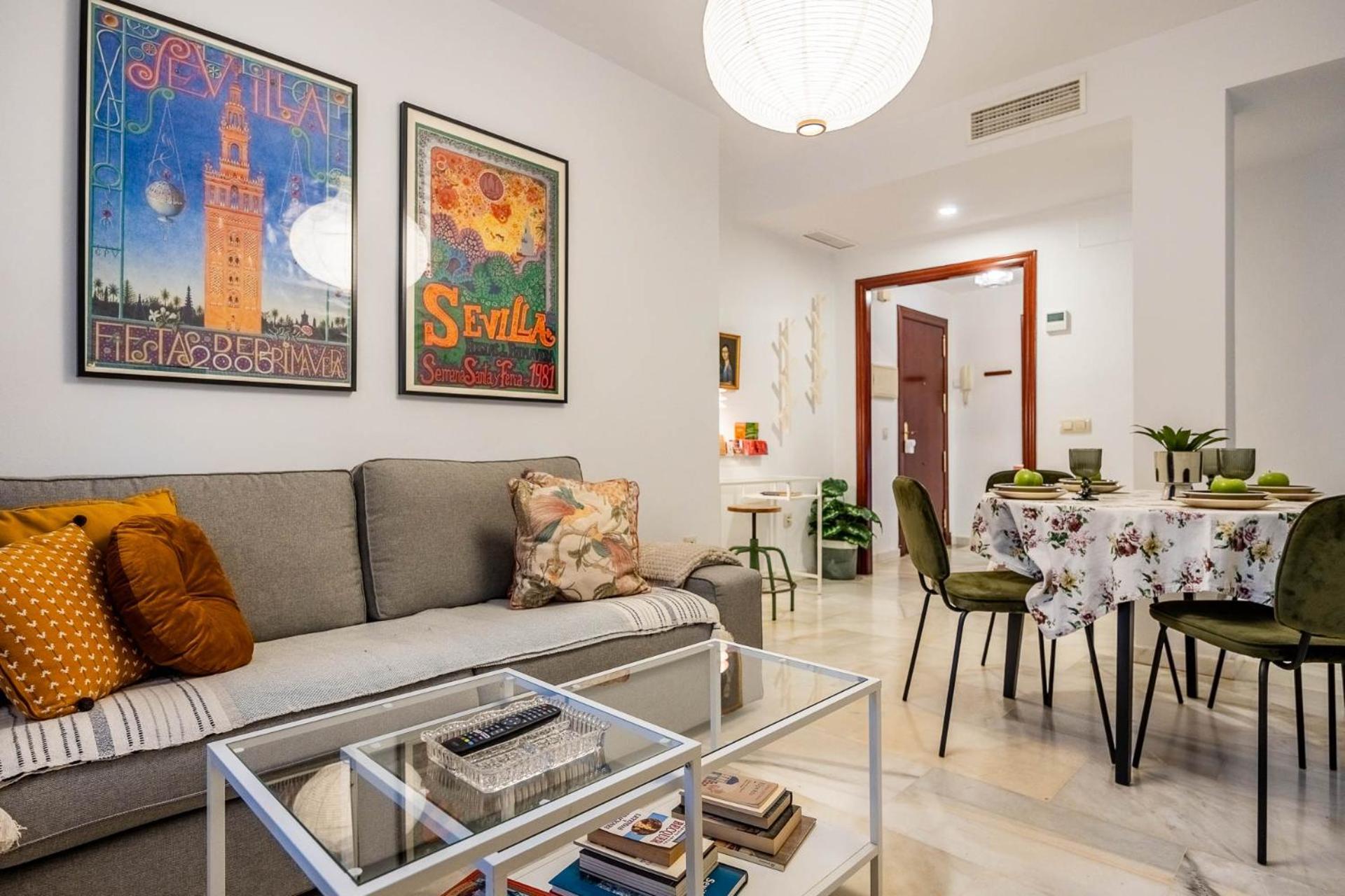 Piso Con Patio Privado Y Parking Nervion Sevilla Ngoại thất bức ảnh