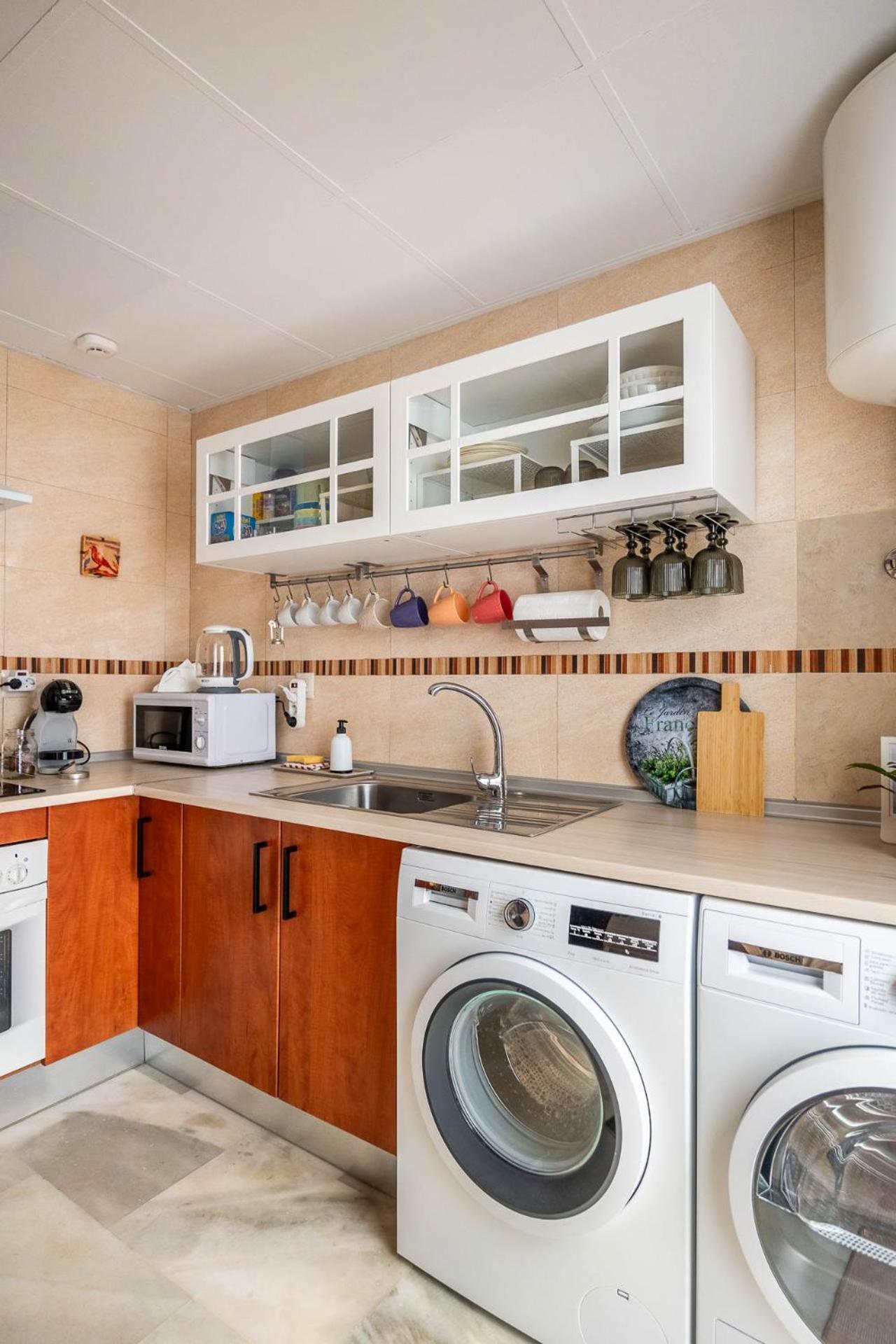 Piso Con Patio Privado Y Parking Nervion Sevilla Ngoại thất bức ảnh