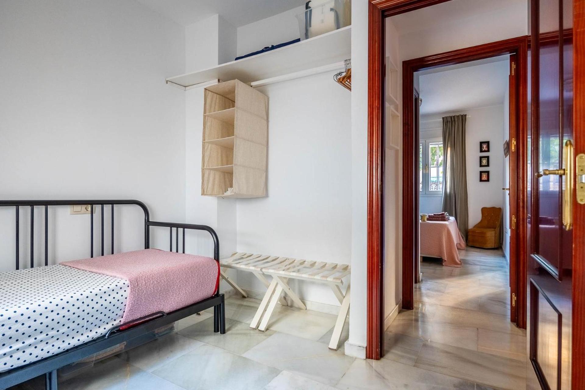 Piso Con Patio Privado Y Parking Nervion Sevilla Ngoại thất bức ảnh